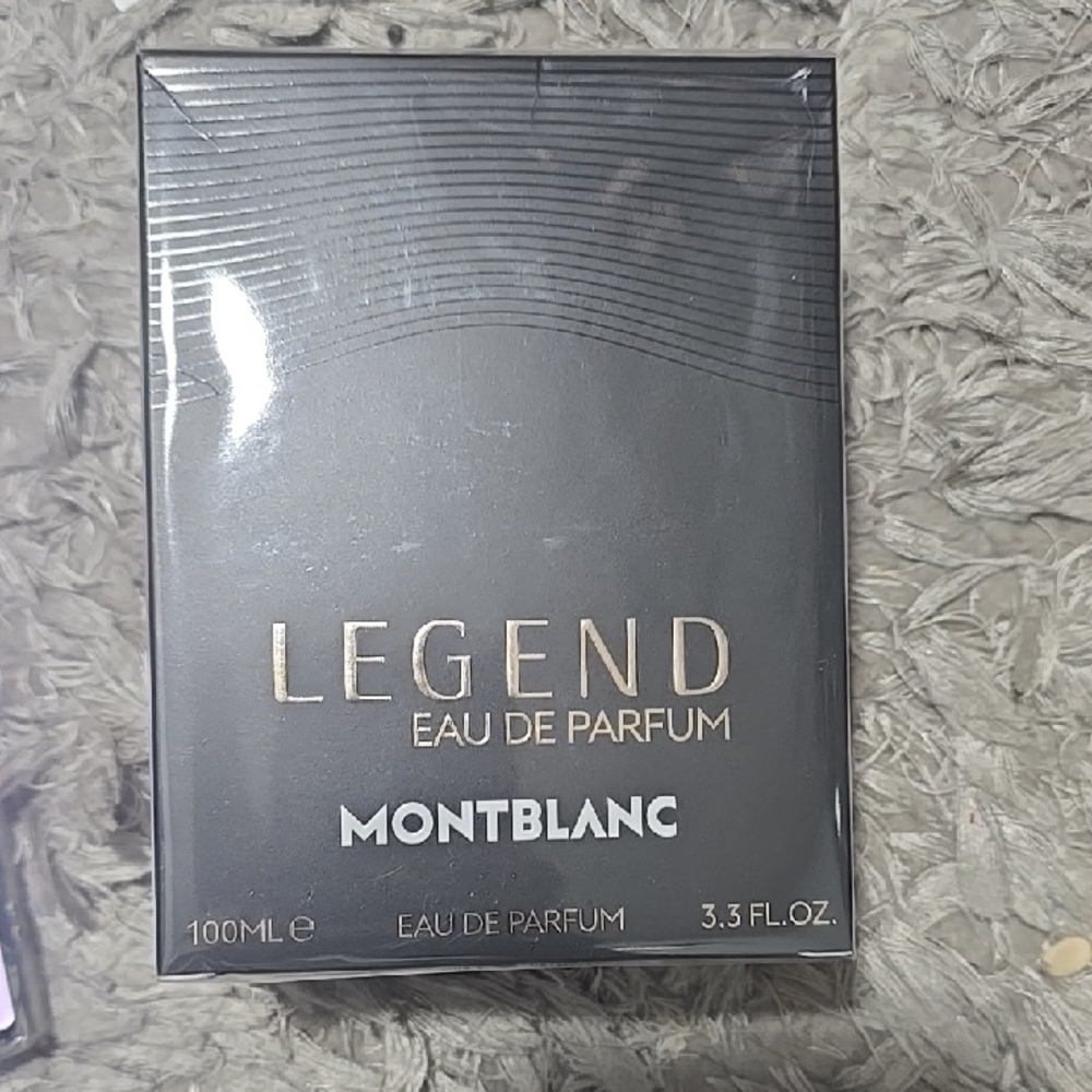Montblanc Legend Eau de Parfum in Black and Gold